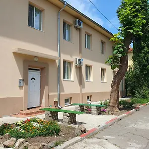 https://viriks.sozopol-hotels.com